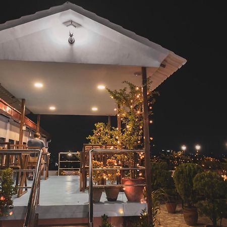 Hotel Nepalaya Катманду Екстериор снимка