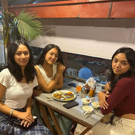 Hotel Nepalaya Катманду Екстериор снимка