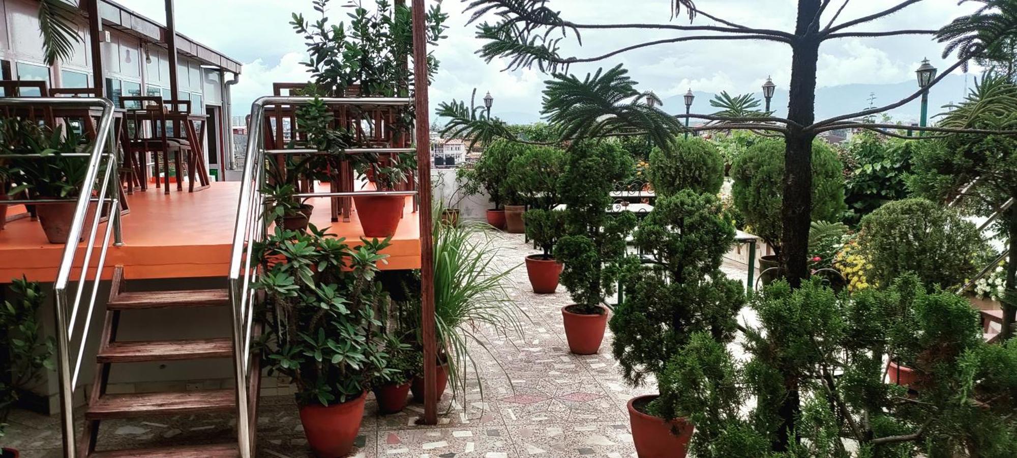 Hotel Nepalaya Катманду Екстериор снимка
