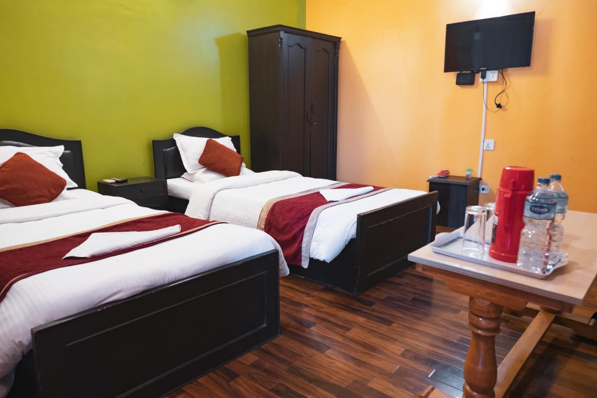 Hotel Nepalaya Катманду Екстериор снимка