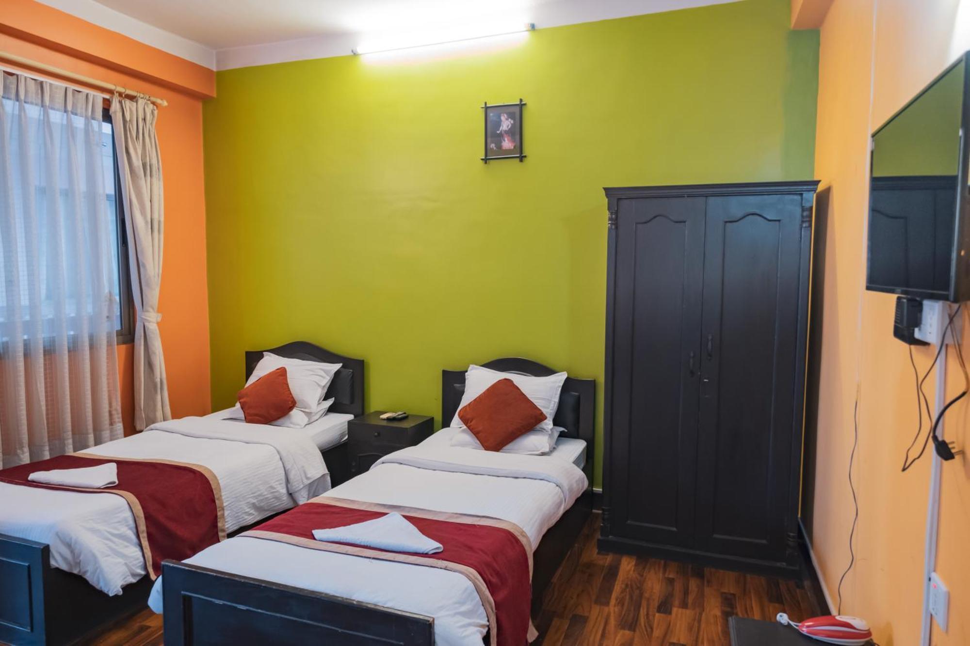 Hotel Nepalaya Катманду Екстериор снимка