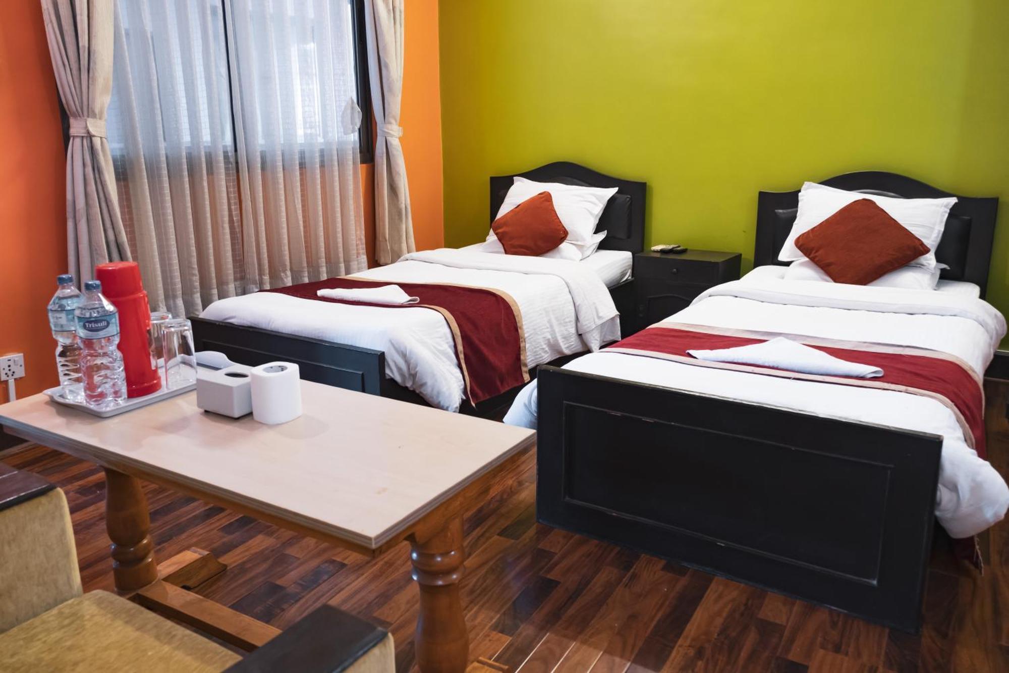 Hotel Nepalaya Катманду Екстериор снимка