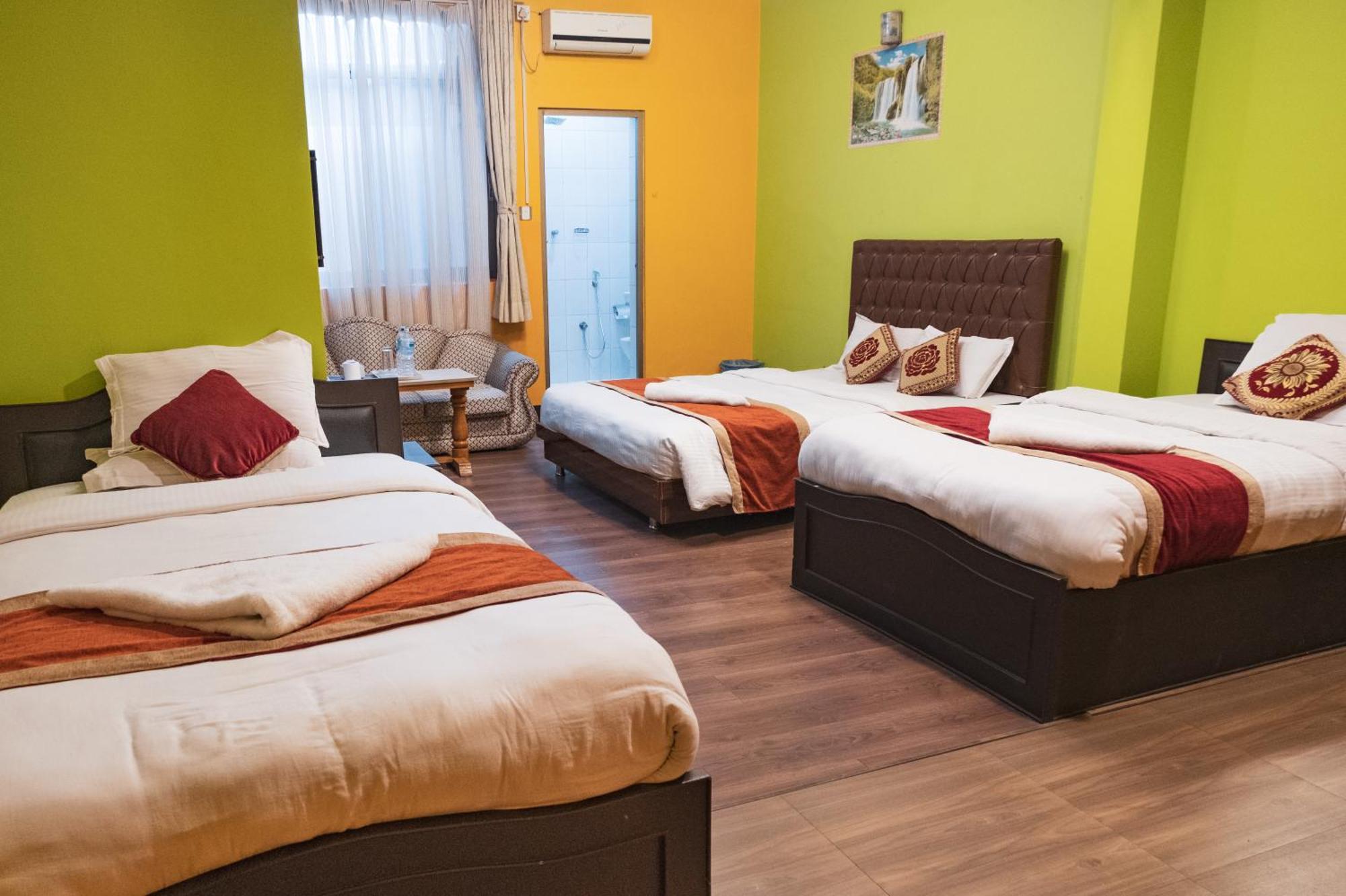 Hotel Nepalaya Катманду Екстериор снимка