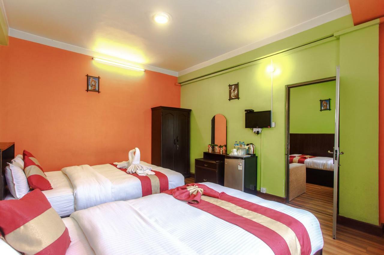 Hotel Nepalaya Катманду Екстериор снимка